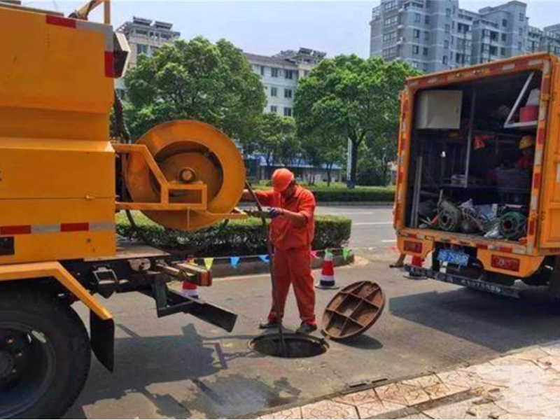南京j江宁区滨江开发区专业化粪池清理，高压清洗管道